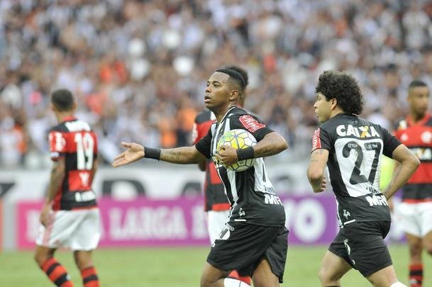 Fotos do jogo entre Atltico e Flamengo no Mineiro