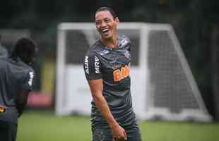 Jogadores do Atltico treinaram nesta tera-feira, vspera do jogo com o Defensor