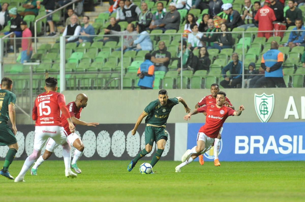 Fotos do jogo entre Amrica e Internacional, no Independncia, pela 15 rodada do Campeonato Brasileiro