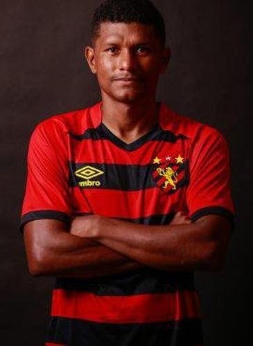 Márcio Araújo - O experiente volante de 36 anos chegou ao Atlético em 2003 e teve contrato com o clube alvinegro até 2009. No período, fez 14 gols e 224 jogos pelo Galo, com o qual conquistou a Série B do Campeonato Brasileiro de 2006. Depois, rodou por Palmeiras, Flamengo, Chapecoense e CSA antes de chegar ao Sport, em 2020. O contrato com o clube pernambucano se encerra neste mês e não será renovado. Não é titular do time.