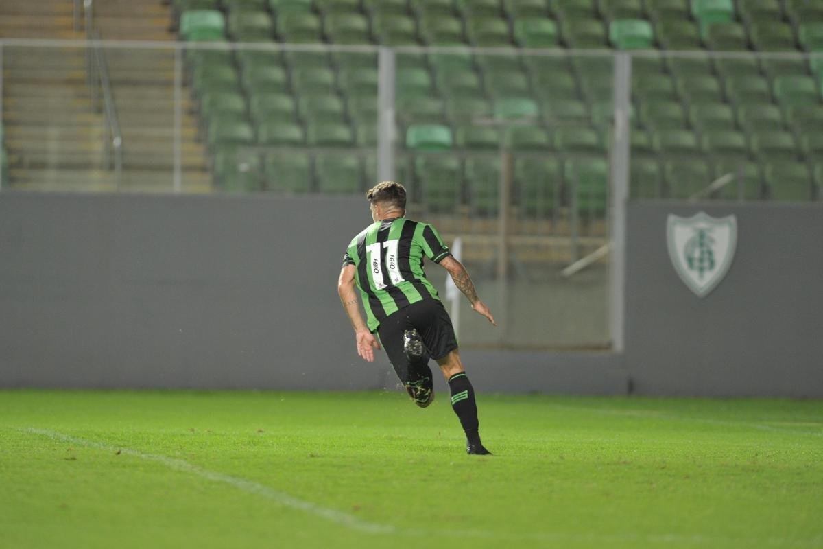 Fotos da partida entre Amrica e URT, no Independncia, pela sexta rodada do Campeonato Mineiro
