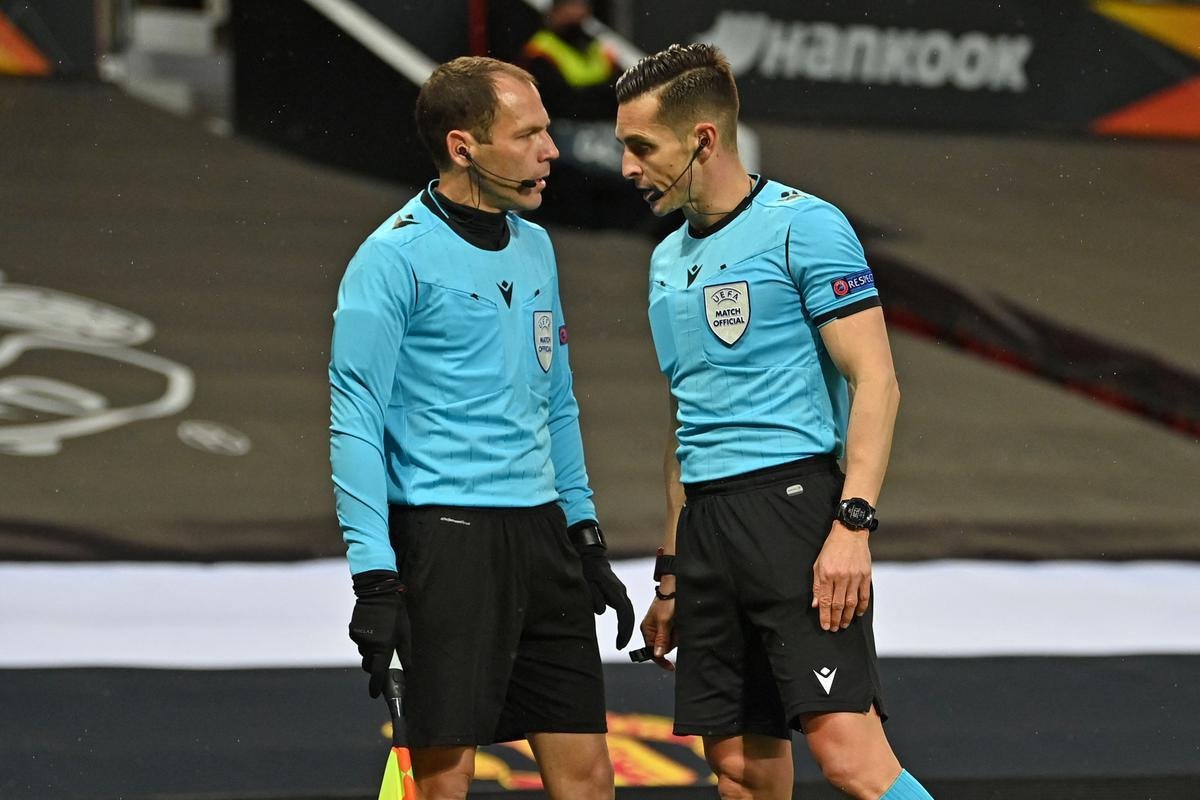 Fotos do duelo entre Manchester United e Roma pela semifinal da Liga Europa