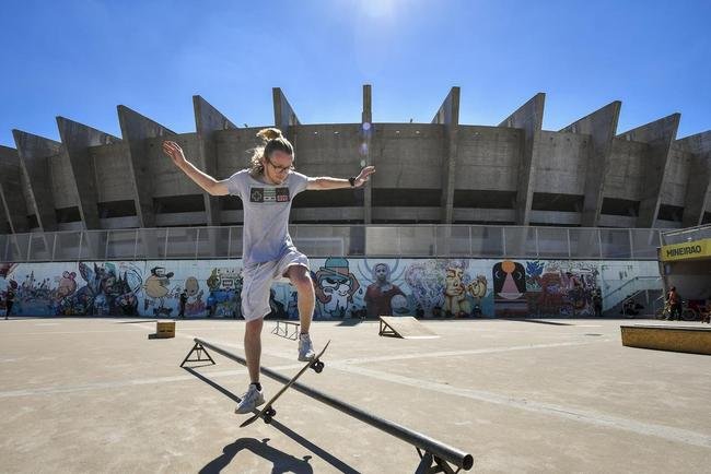 Esplanada do Mineiro tem aulas gratuitas de skate