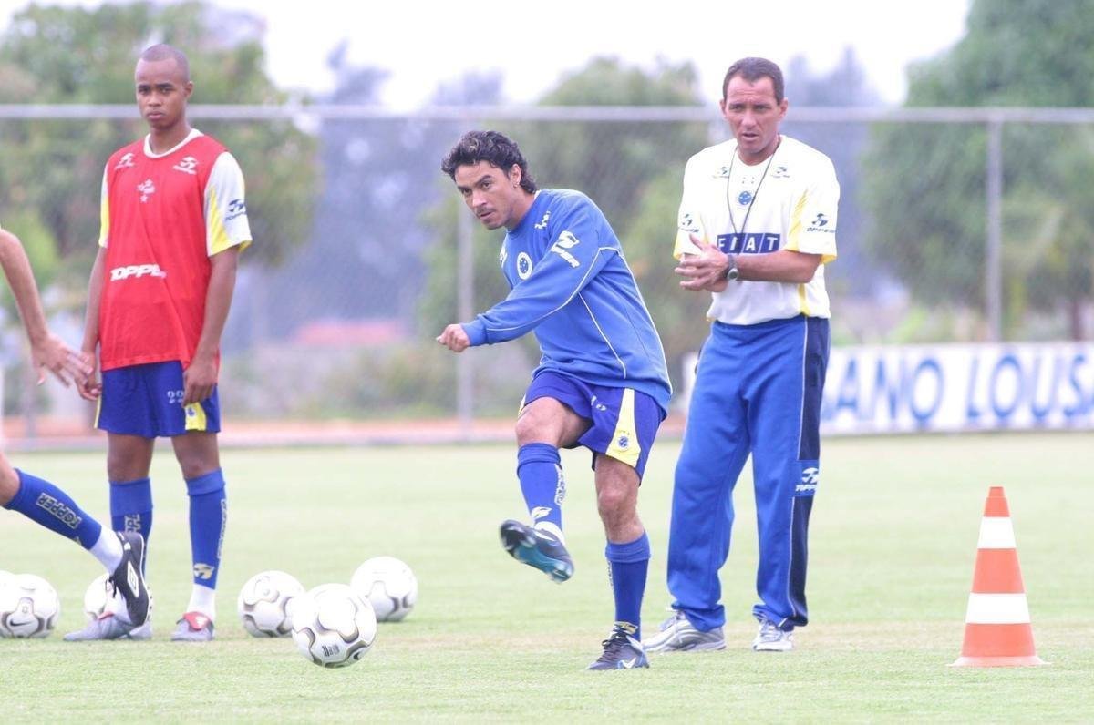 OUTUBRO - Dia a dia de treinos do Cruzeiro na temporada que culminou com a Trplice Coroa