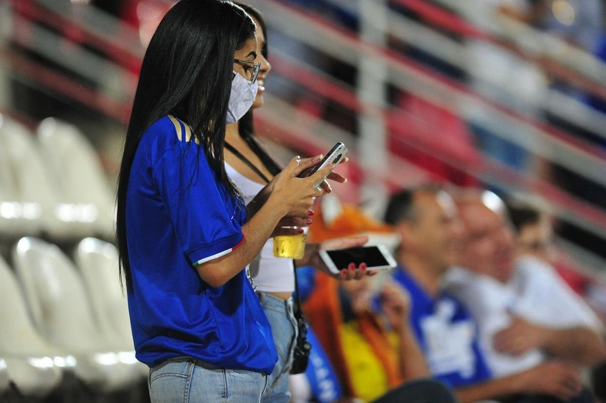 Imagens de Cruzeiro x Operrio, na Arena do Jacar, em Sete Lagoas, pela 24 rodada da Srie B