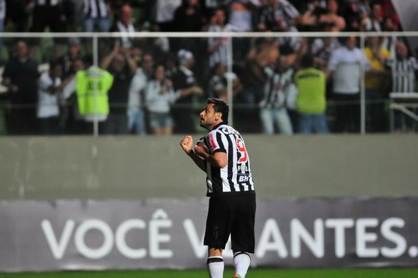 Na etapa final, Fred ampliou a vantagem atleticana para 3 a 1, depois de assistncia de Cazares