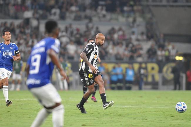 Equipes se enfrentaram na noite desta quarta-feira pela terceira fase da Copa Libertadores, no Mineiro, em Belo Horizonte