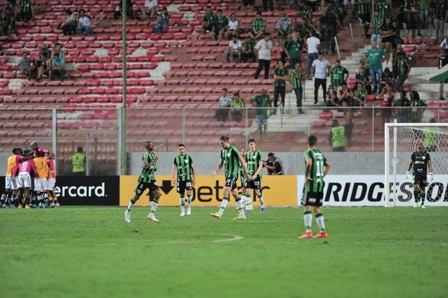 Fotos da derrota do Amrica para o Independiente del Valle, por 2 a 0, no Independncia, pelo Grupo D da Copa Libertadores