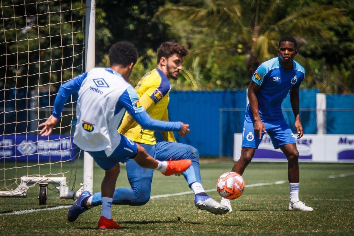 Fotos do ltimo treino do Cruzeiro antes de jogo contra Tupynambs