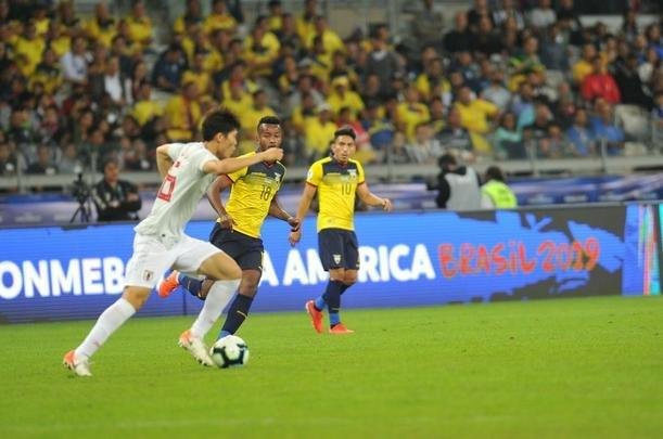 Equador e Japo se enfrentaram no Mineiro pela terceira rodada do Grupo C da Copa Amrica