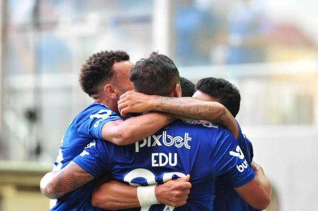 Fotos da partida entre Cruzeiro e Grmio, no Independncia, pela sexta rodada da Srie B do Brasileiro