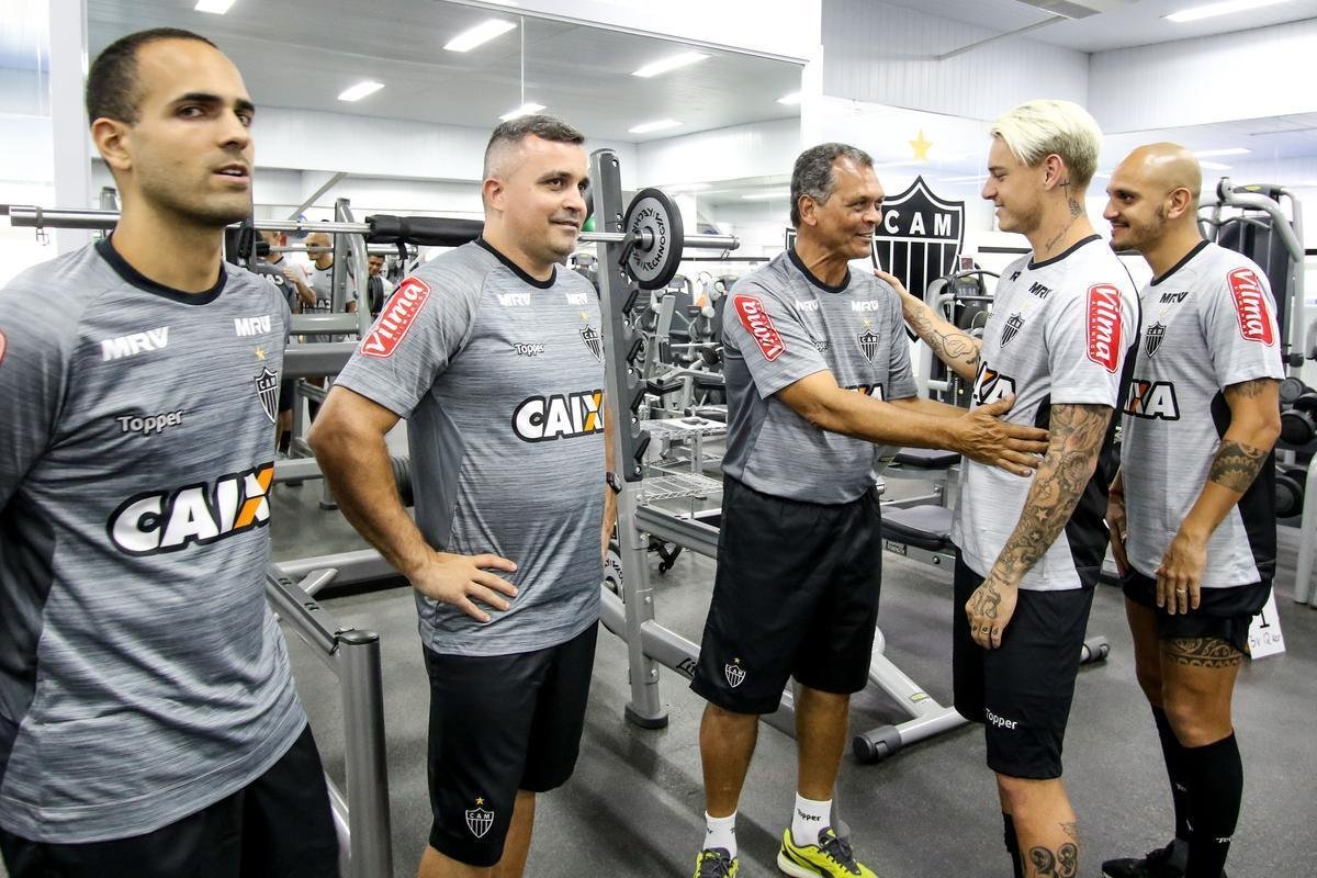 Veja fotos dos jogadores do Atltico no dia da reapresentao