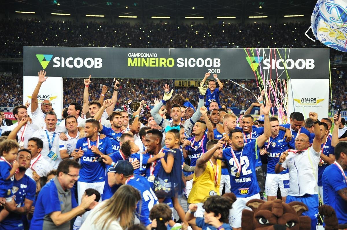 Festa do Cruzeiro com a conquista do Campeonato Mineiro sobre o Atltico