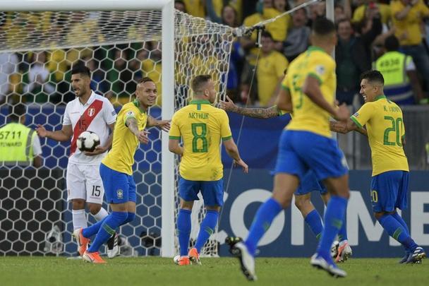 Fotos da decisão da Copa América entre Brasil e Peru, no Maracanã