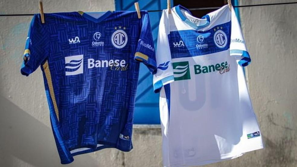 Em maro, o Confiana lanou os novos uniformes para a temporada 2021. Os mantos fazem referncia ao 'ano de ouro' que foi 2020. As camisas custam R$175 para os no scios-torcedores e R$155 para scios. 