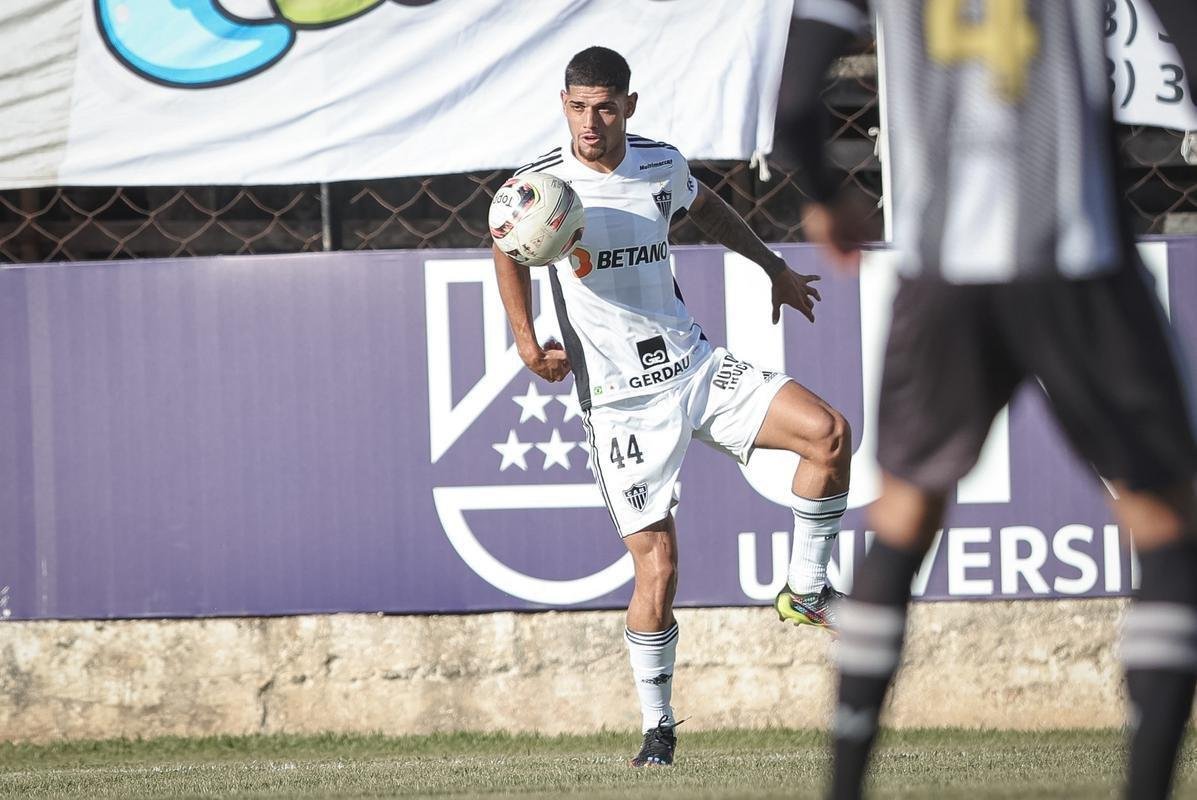 Atltico visitou o Democrata-GV neste sbado (4/3), em Governador Valadares, pela 8 rodada do Campeonato Mineiro.