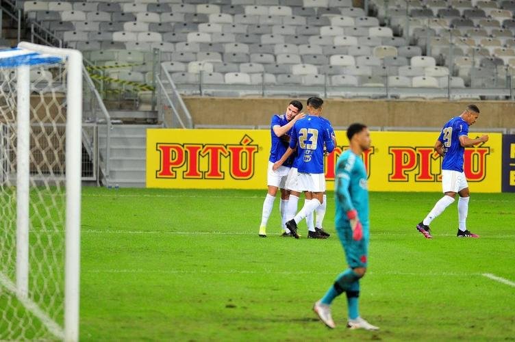 Pictures of the match Cruzeiro and Vasco in Mounir