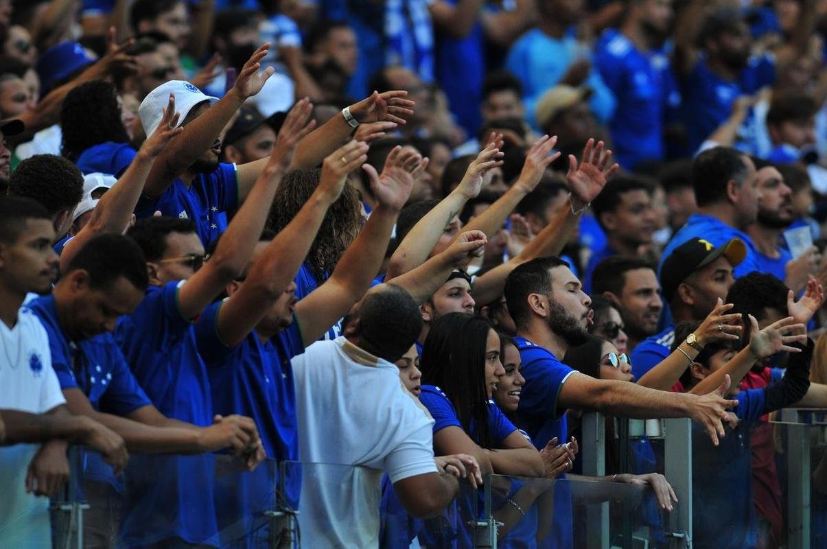 Fotos da torcida do Cruzeiro no jogo contra o Sampaio Corra