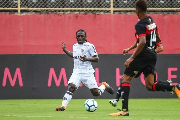 Equipes se enfrentaram no Barradão, pela 21ª rodada do Campeonato Brasileiro
