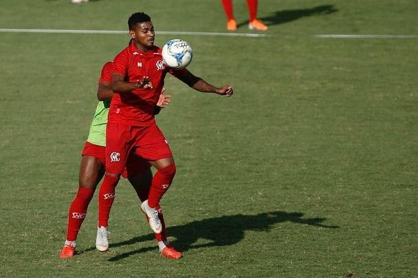Timbu trocou o CT Wilson Campos pelo estádio dos Aflitos na tarde desta quarta-feira