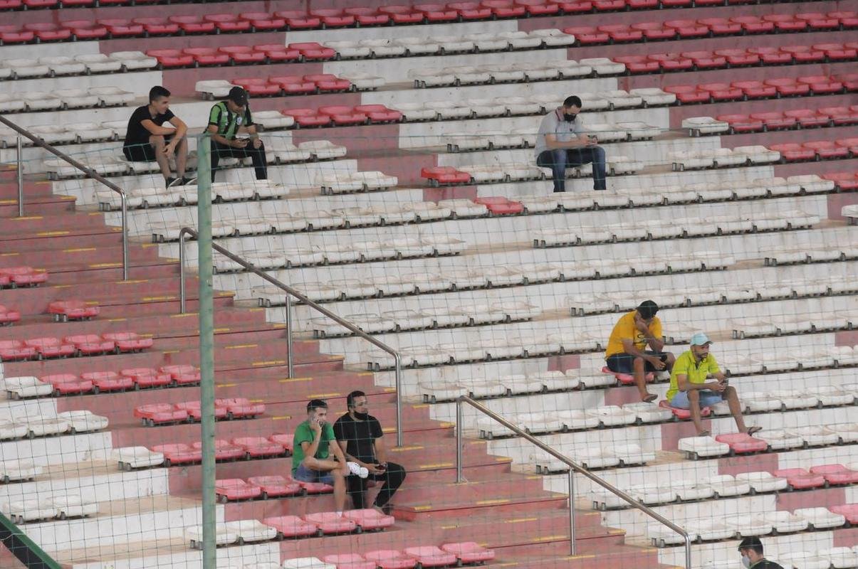 Jogo com o Palmeiras, pela 24 rodada do Campeonato Brasileiro, marcou o retorno do torcedor do Coelho ao Independncia ainda em meio  pandemia da COVID-19 (Juarez Rodrigues/EM/D.A Press)