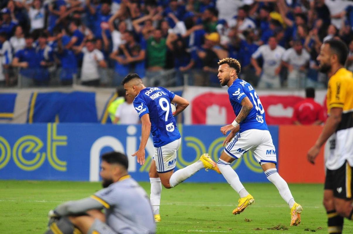 Fotos do jogo entre Cruzeiro e Cricima, neste domingo (4), no Mineiro, pela 28 rodada da Srie B