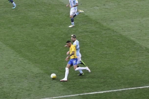 Fotos do primeiro tempo de Brasil x Argentina no Mineiro