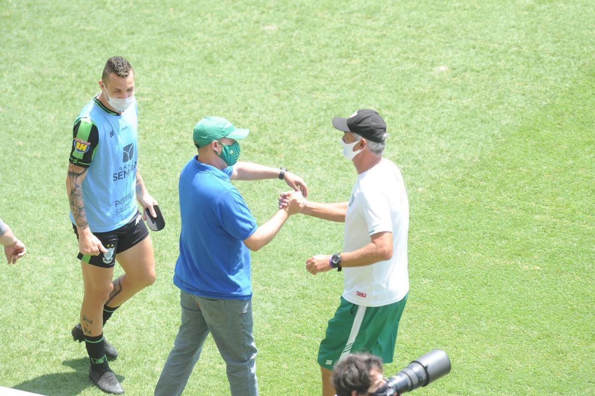 Equipes se enfrentaram neste sbado, pela 13 rodada da competio