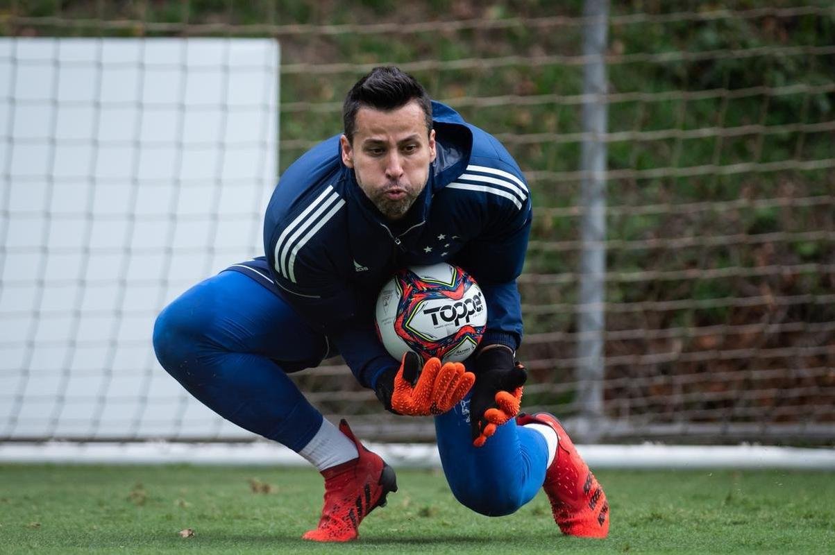 Fotos do treino do Cruzeiro desta segunda-feira (18/10)