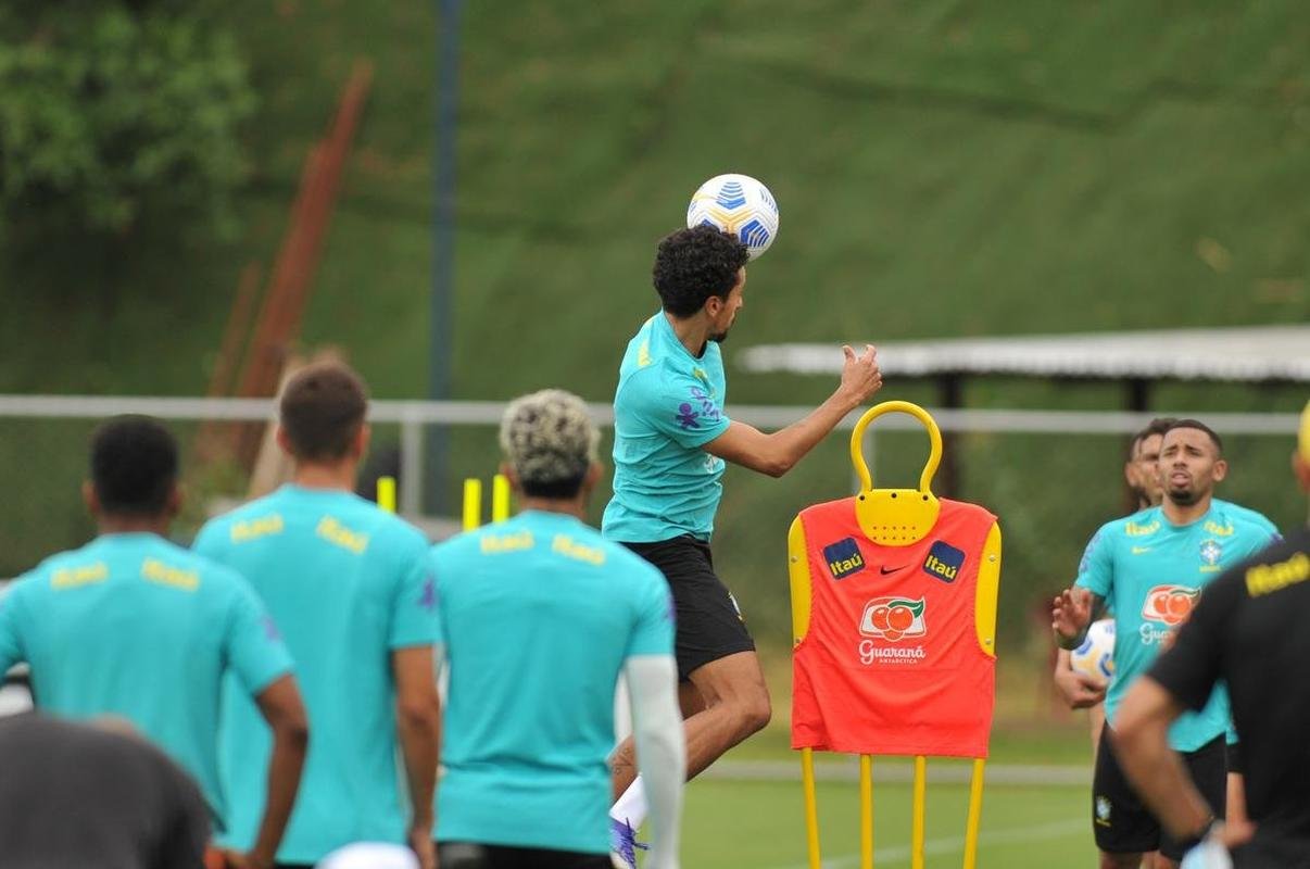 Seleo Brasileira concluiu na Toca da Raposa II, CT do Cruzeiro, em BH, a preparao para enfrentar o Paraguai no Mineiro pelas Eliminatrias da Copa do Mundo do Catar