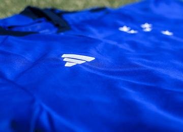 Empresa alemã tem parceria com o time mineiro desde 2020 e está entrando na quarta temporada ao lado do clube celeste