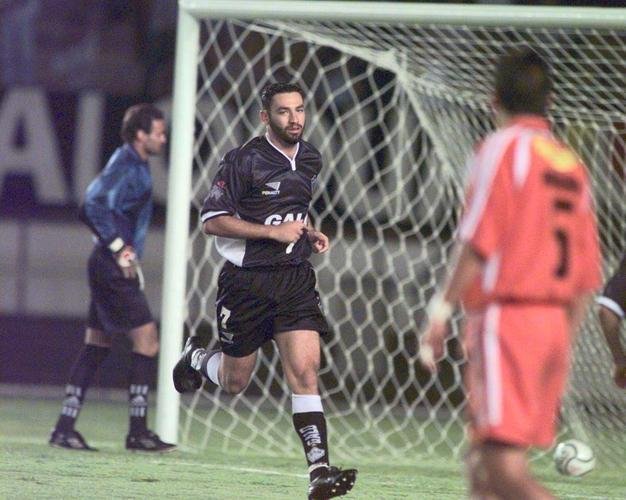 05/04/2000 - Atltico 6 x 0 Cobreloa (Chile) - Guilherme marcou quatro gols pelo Galo