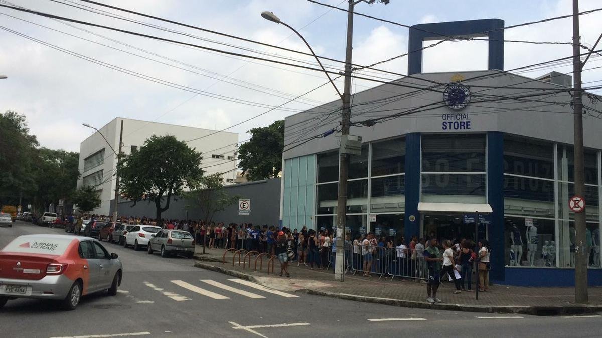 Torcedoras marcaram presena em grande nmero no Barro Preto