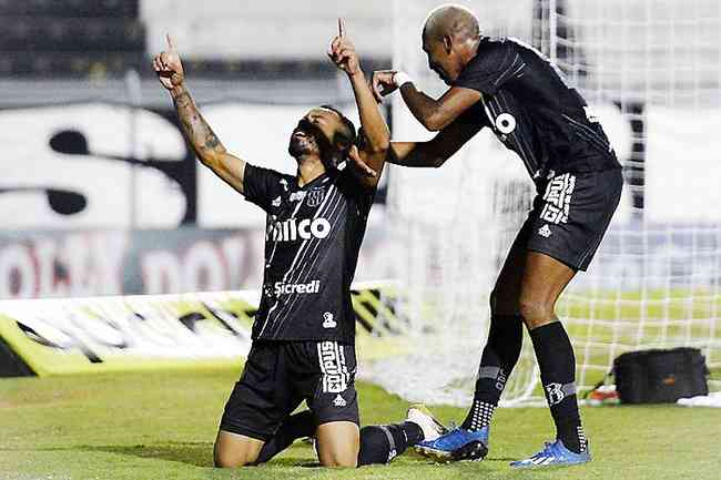 Em casa, Ponte aproveitou ausncia de titulares no Santos e aplicou goleada j no primeiro tempo