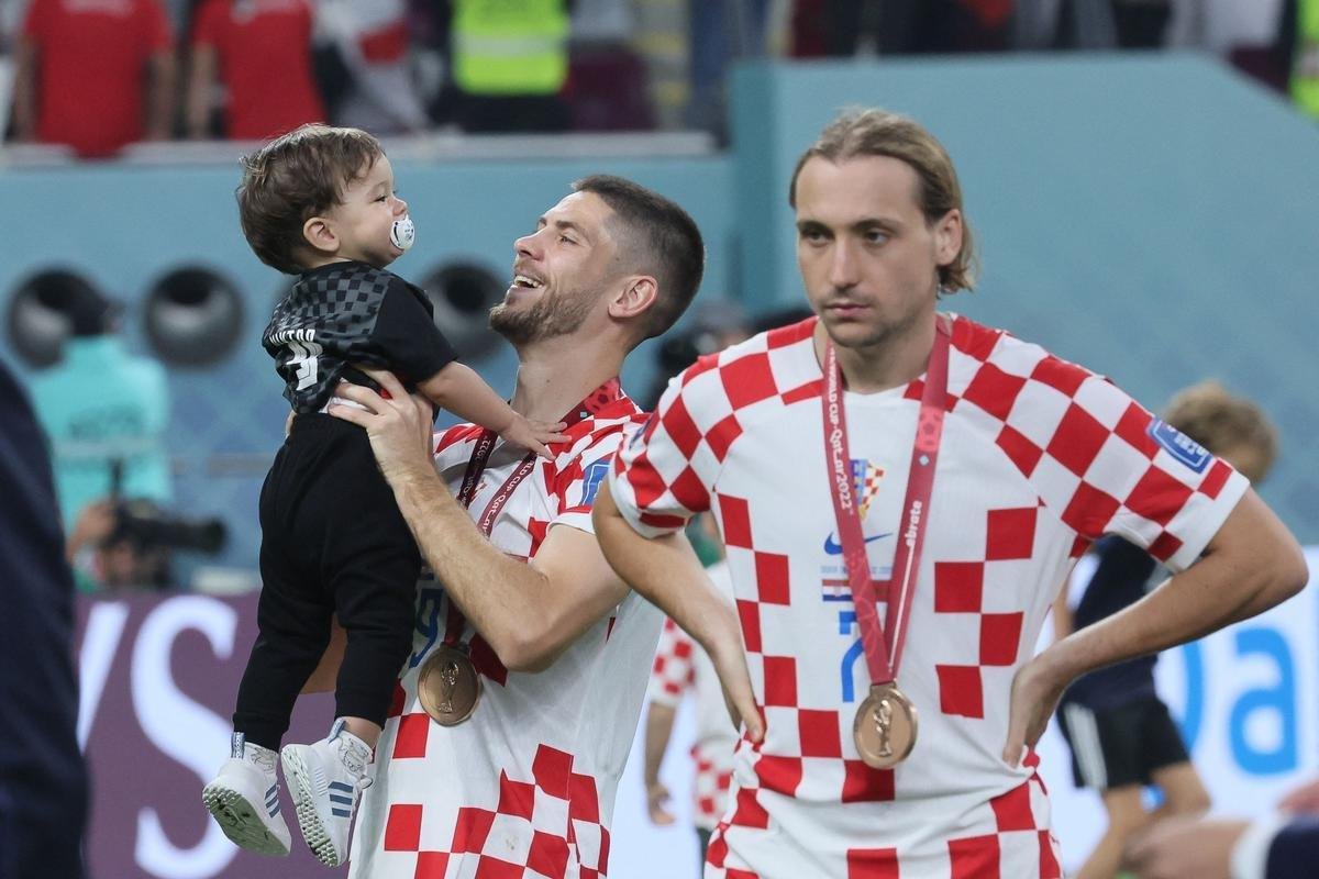 Festa e premiao dos jogadores da Crocia pela conquista do terceiro lugar na Copa do Mundo de 2022, no Catar. Time croata venceu o Marrocos por 2 a 1 neste sbado (17), no Estdio Internacional Khalifa, em Doha