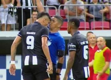 O Botafogo estreia nesta quinta-feira (2) na Copa do Brasil; atacante ficará suspenso preventivamente por 30 dias pelo TJD-RJ.
