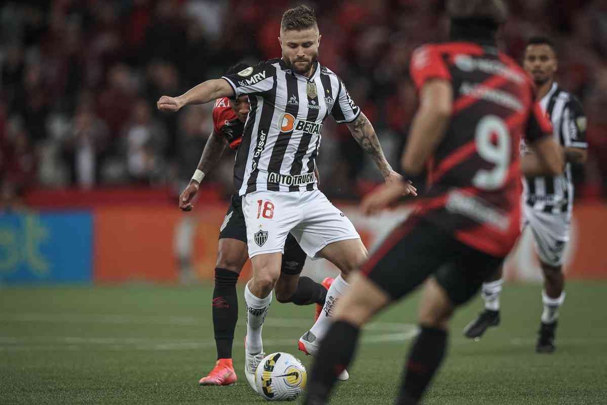 Neste domingo (17), o Atltico enfrentou, em Curitiba, o Athletico-PR pela 2 rodada da Srie A do Campeonato Brasileiro. A partida foi realizada na Arena da Baixada.