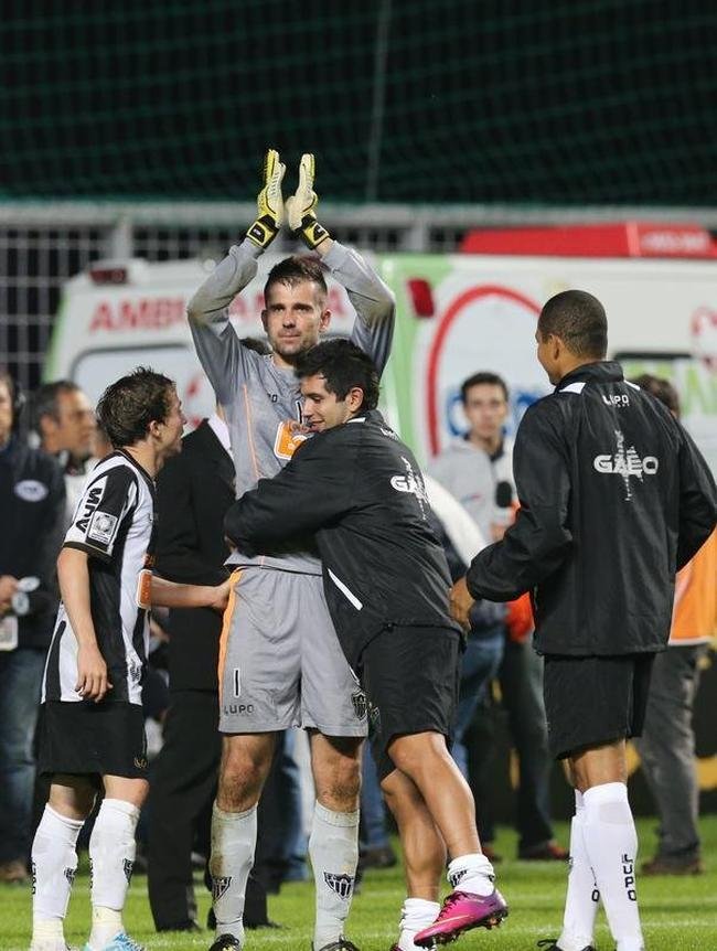 No dia 30 de maio de 2013, Victor salvou o Atlético da eliminação na Libertadores. Depois, clube se tornaria o campeão
