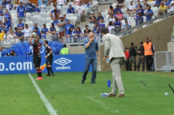Fotos do jogo entre Cruzeiro e Atltico-PR, no Mineiro, pela 32 rodada do Brasileiro