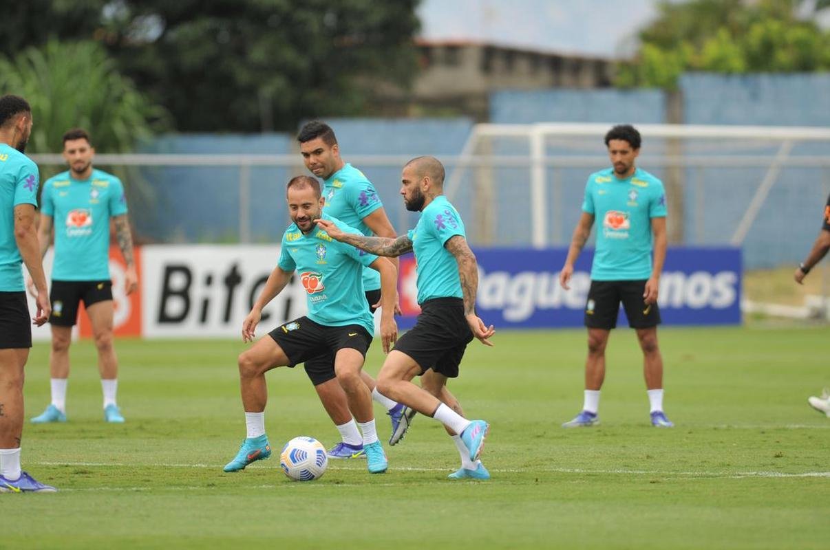Seleo Brasileira concluiu na Toca da Raposa II, CT do Cruzeiro, em BH, a preparao para enfrentar o Paraguai no Mineiro pelas Eliminatrias da Copa do Mundo do Catar