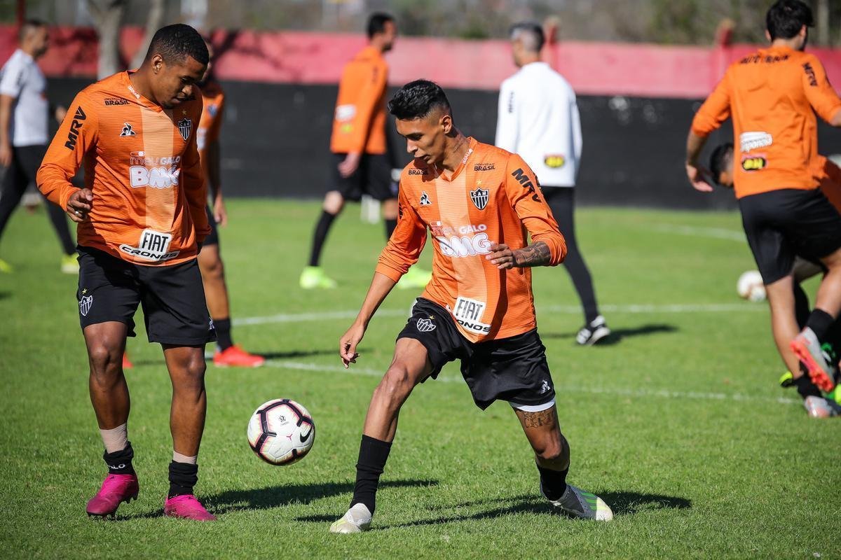 Nesta quarta-feira, Atltico treinou no centro de treinamento do Newell's Old Boys, em Rosrio, visando  partida de ida da semifinal da Copa Sul-Americana, diante do Coln. O duelo ser nesta quinta-feira, s 21h30, em Santa F, na Argentina.