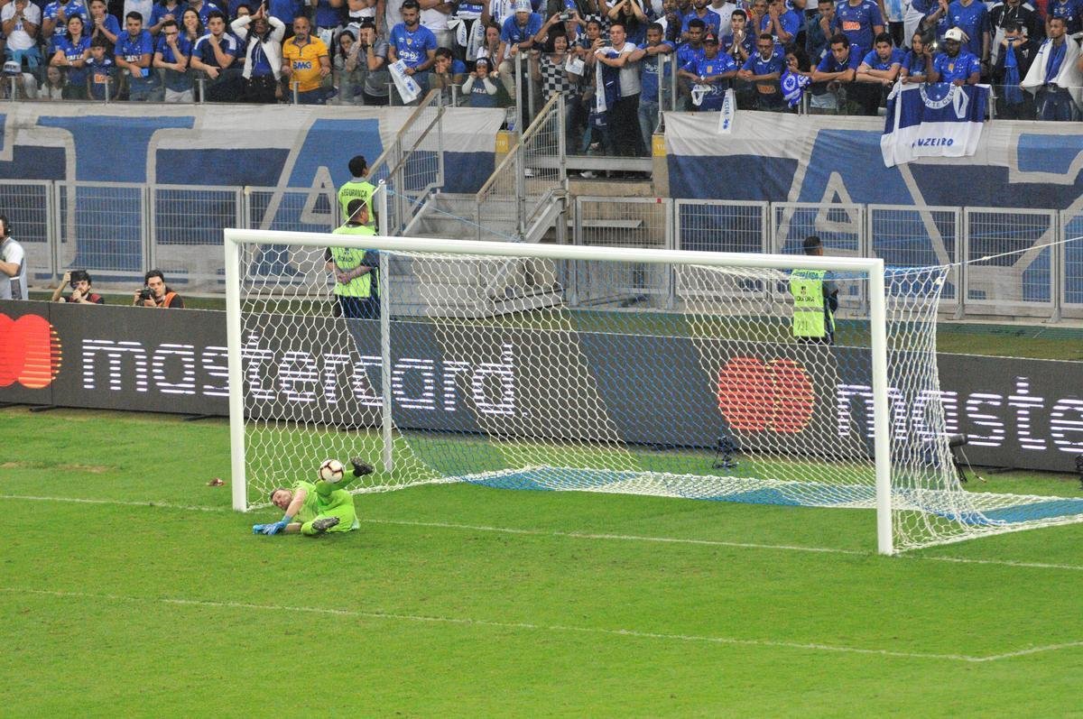 
Armani tambm defendeu cobrana de David
