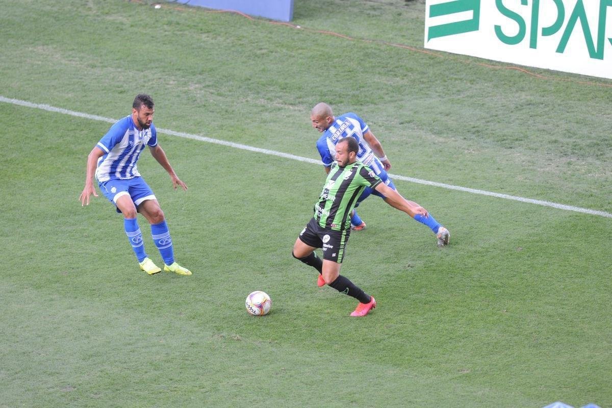 Fotos do jogo entre Amrica e CSA-AL, no Independncia, em Belo Horizonte, pela Srie B do Campeonato Brasileiro