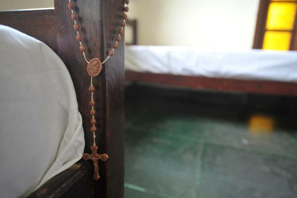 Amrica abriu Casa do Atleta, alojamento que recebe jovens das categorias de base do clube no Centro de Treinamento Lanna Drumond. Local abriga 60 jogadores. Segundo direo, contineres eram utilizados para receber atletas em perodo de testes, mas j esto desativados. Por falta de alvars da prefeitura de Contagem e laudo do Corpo de Bombeiros, Amrica realocou garotos em hotel de Belo Horizonte at regularizao do CT.