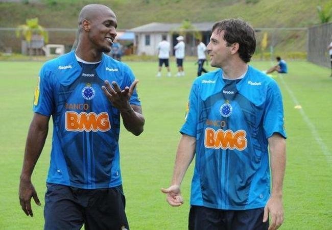 Gilberto e o companheiro Montillo se divertem na Toca