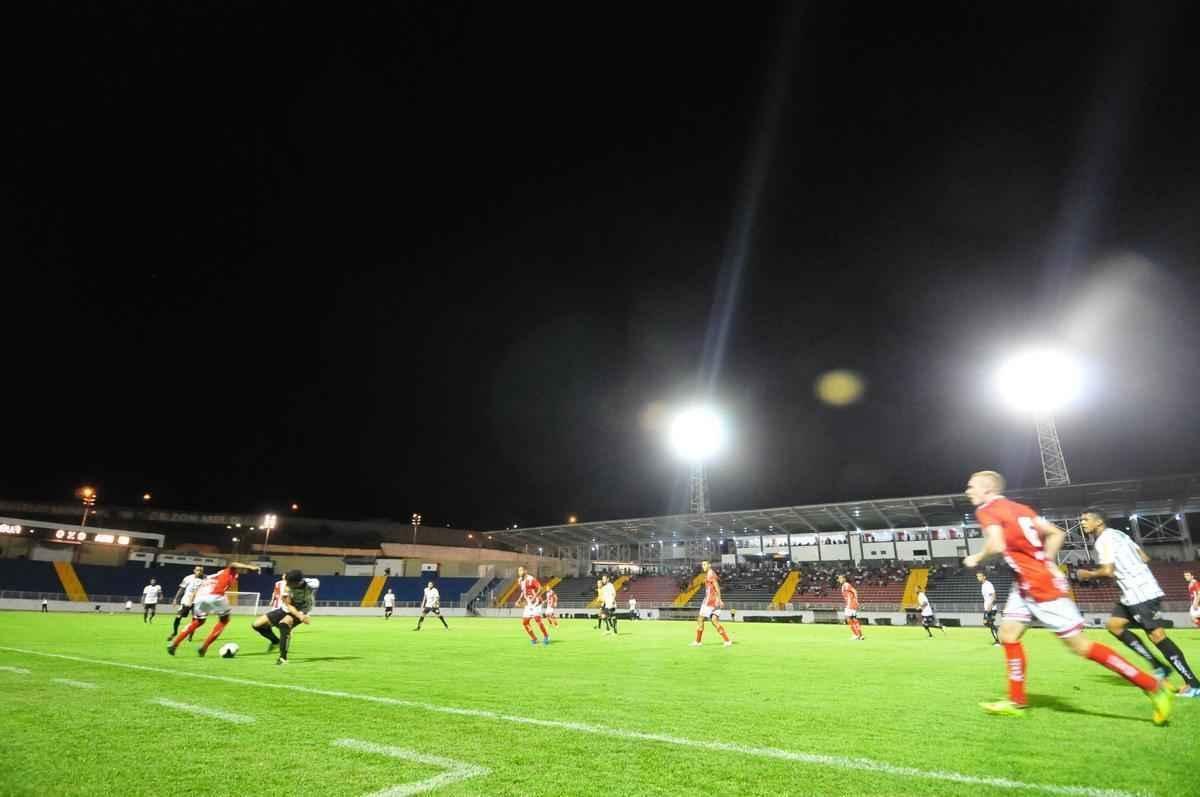 Boa Esporte, novo time de Bruno, venceu o Arax por 2 a 0 pelo Mdulo II do Mineiro 