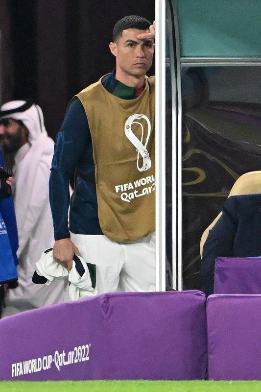 As reaes de Cristiano Ronaldo no banco e durante o jogo contra Marrocos pelas quartas de final da Copa do Mundo