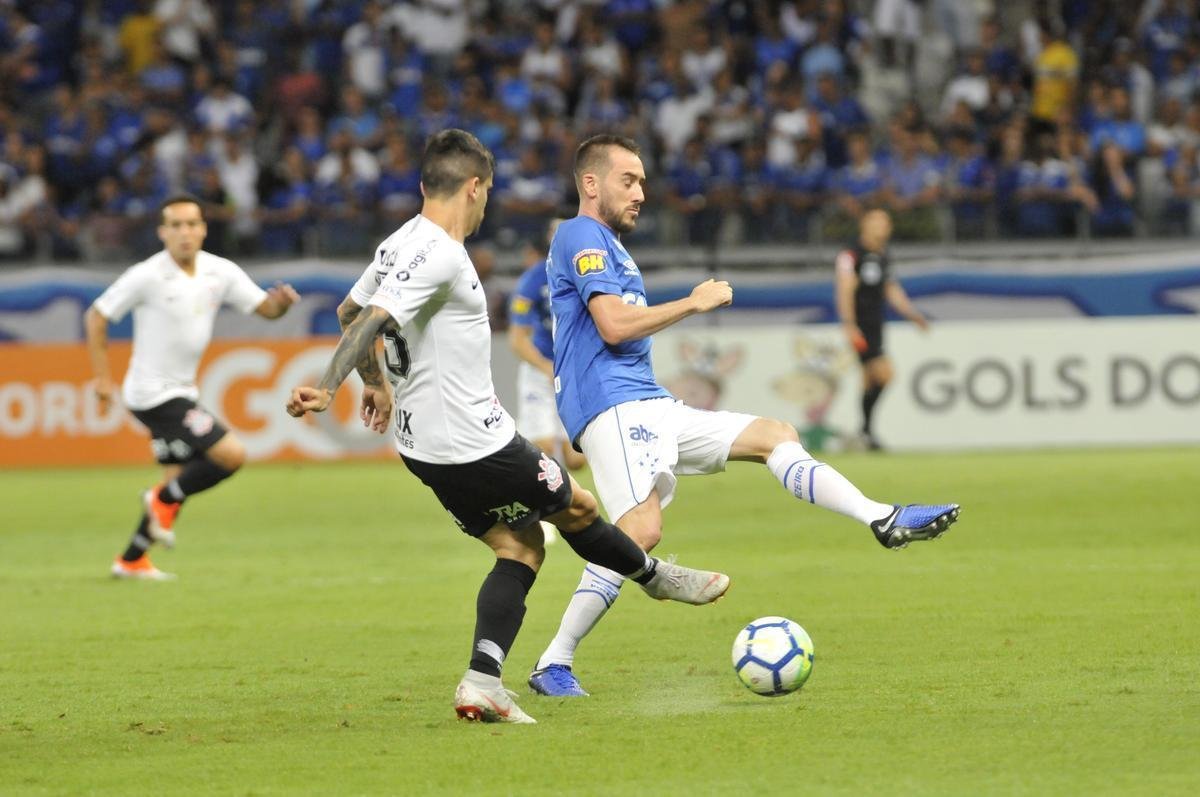 Fotos de Cruzeiro x Corinthians, no Mineiro, pela 34 rodada do Campeonato Brasileiro