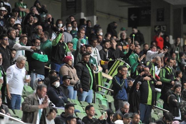 Fotos do jogo entre Amrica e Fluminense, no Independncia, em Belo Horizonte, pela 12 rodada do Campeonato Brasileiro