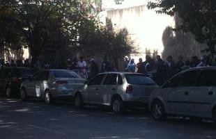 Imagens da fila de cruzeirenses por ingressos no Barro Preto